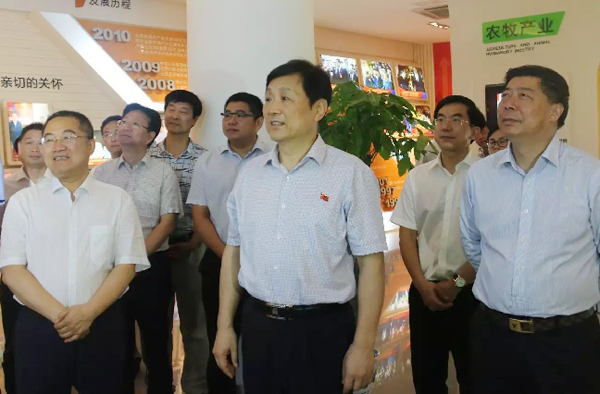 24.江西省委常委、省委秘書長(zhǎng)趙力平蒞臨正邦集團(tuán)考察.png